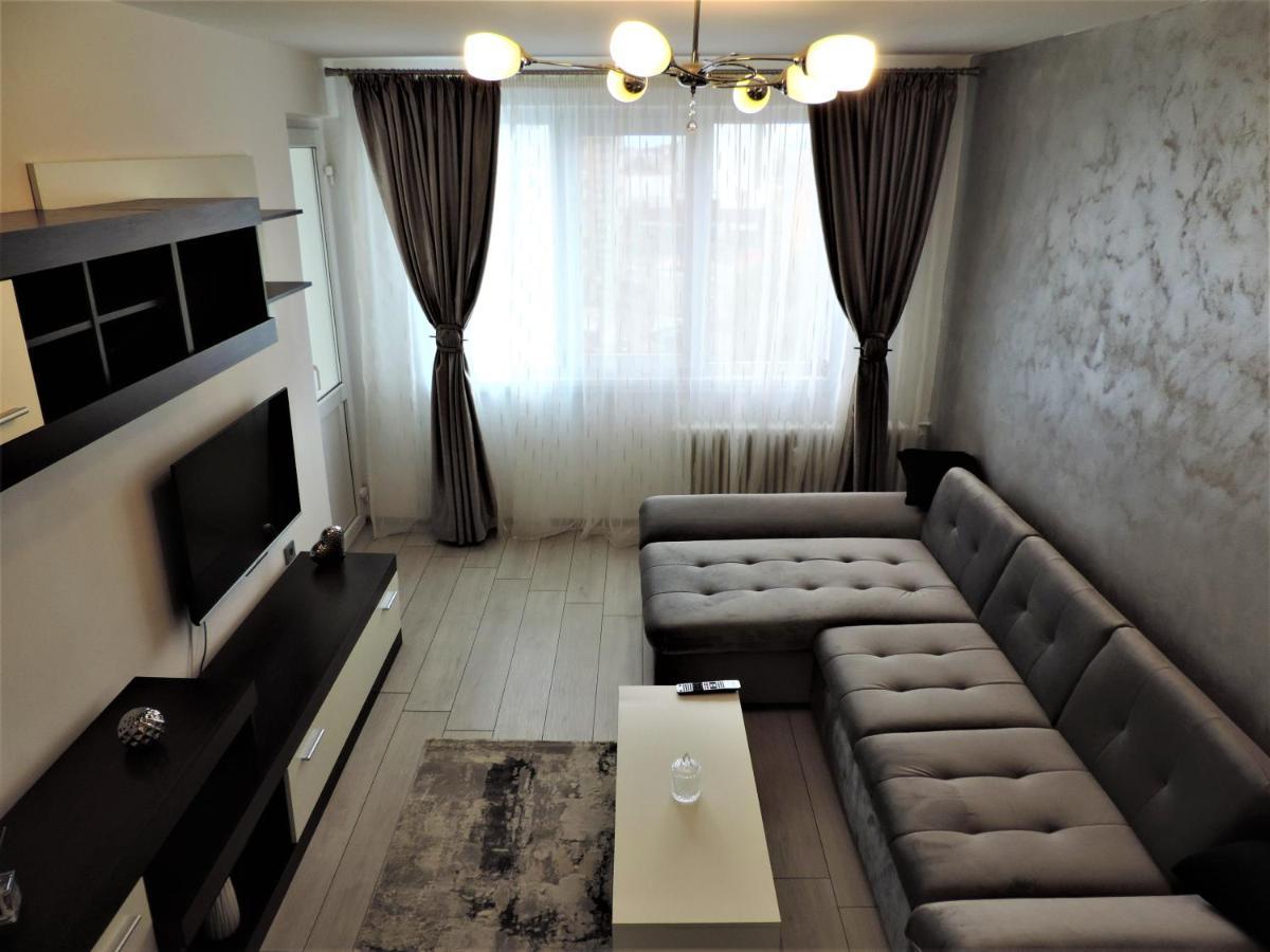 Victoriei Boulevard Private Apartment Braşov Exteriör bild
