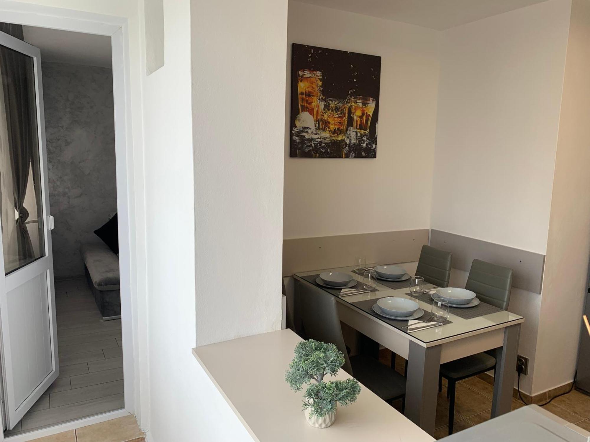 Victoriei Boulevard Private Apartment Braşov Exteriör bild