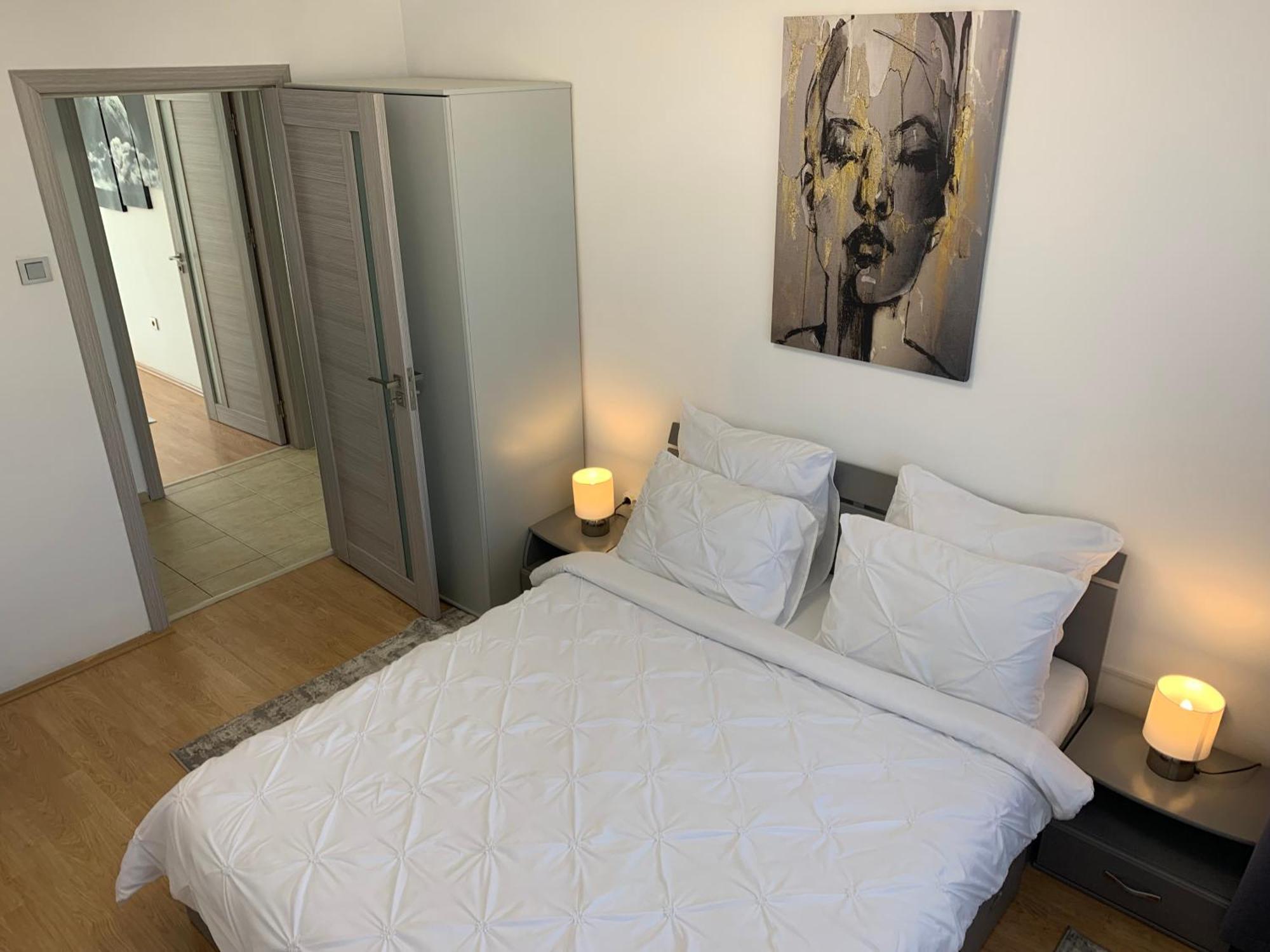 Victoriei Boulevard Private Apartment Braşov Exteriör bild
