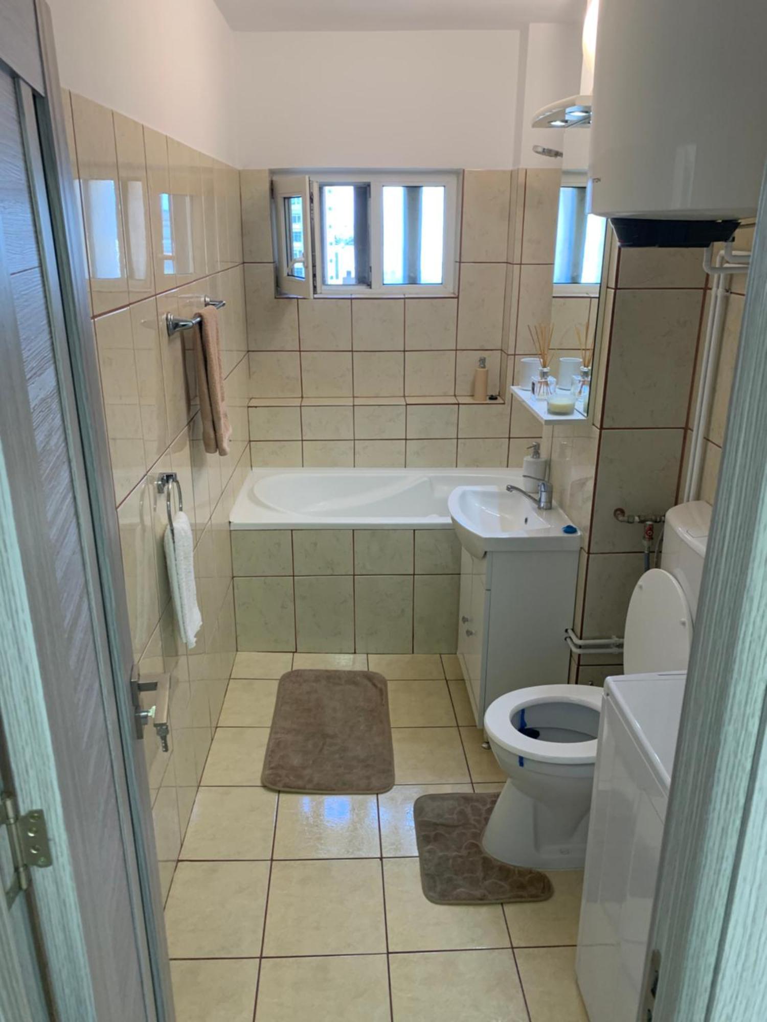 Victoriei Boulevard Private Apartment Braşov Exteriör bild