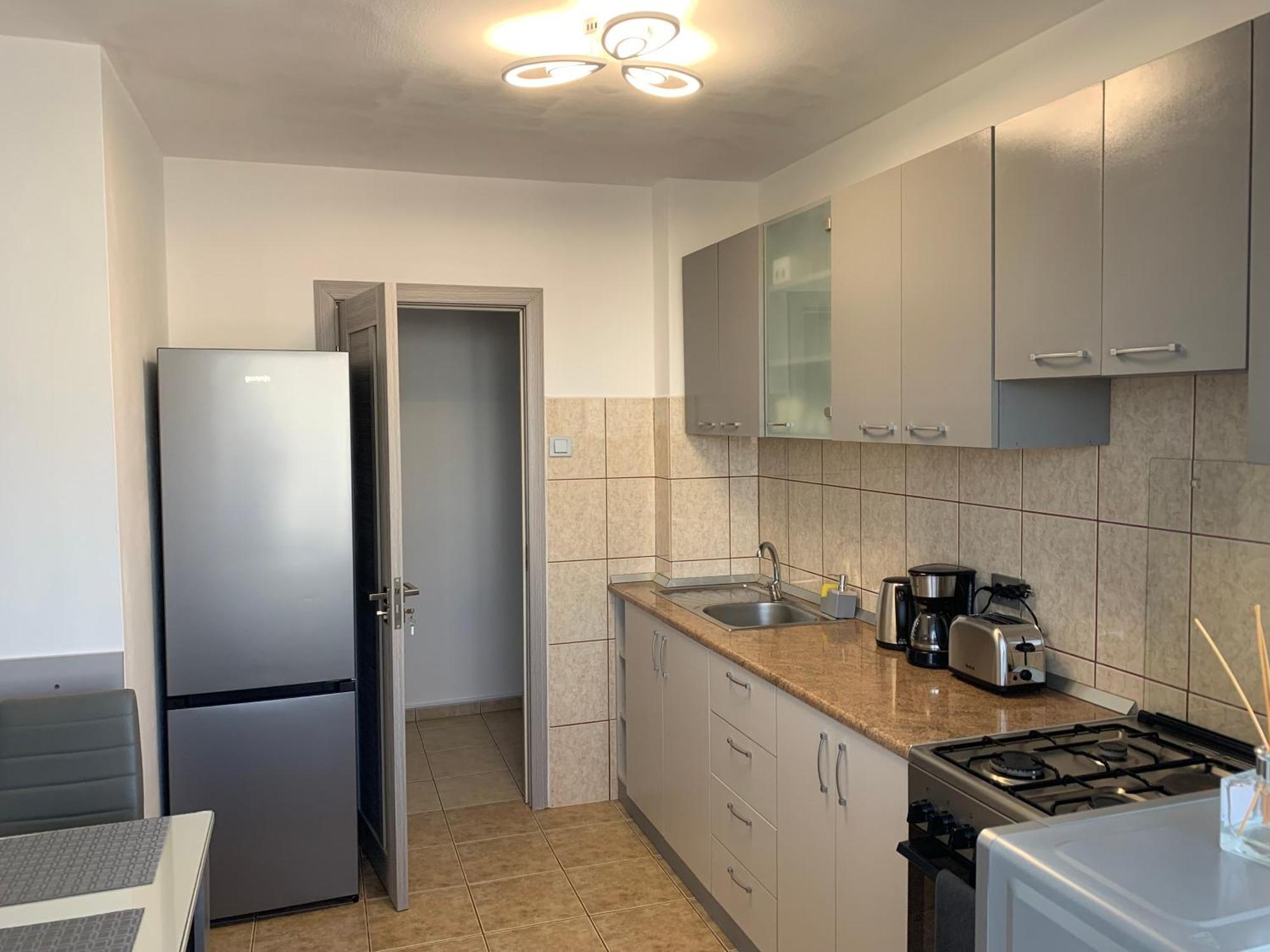 Victoriei Boulevard Private Apartment Braşov Exteriör bild